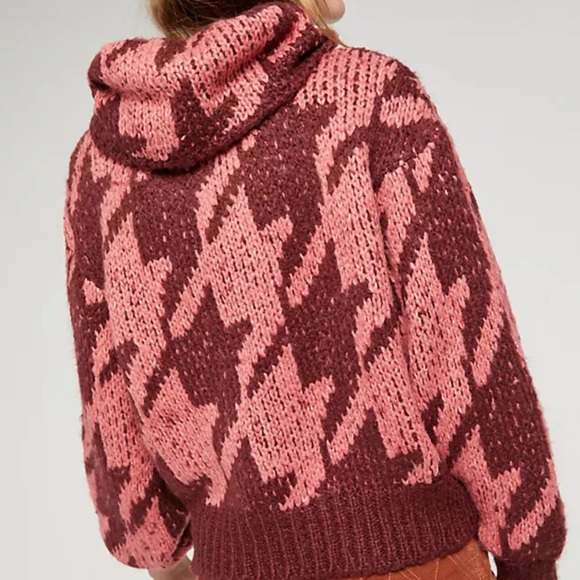 NWT Anthropology Ginny Pink Houndtooth Oversized Cowl neck sweater Sz sm - Picture 2 of 7